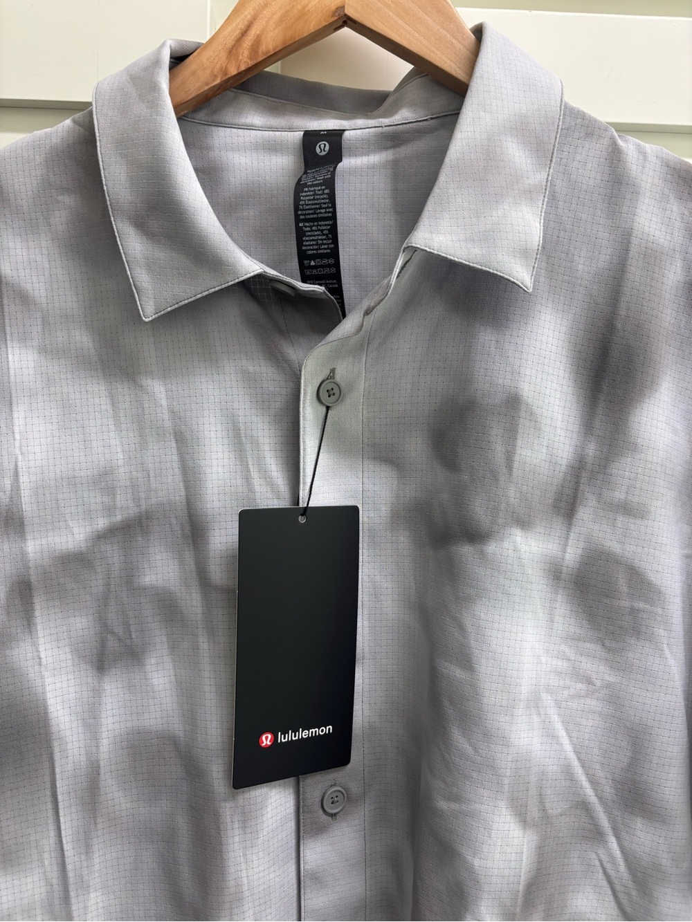 Lululemon Airing Easy Relaxed Short Sleeve Shirt Men’s M Foggy Gray NWT - Picture 3 of 7